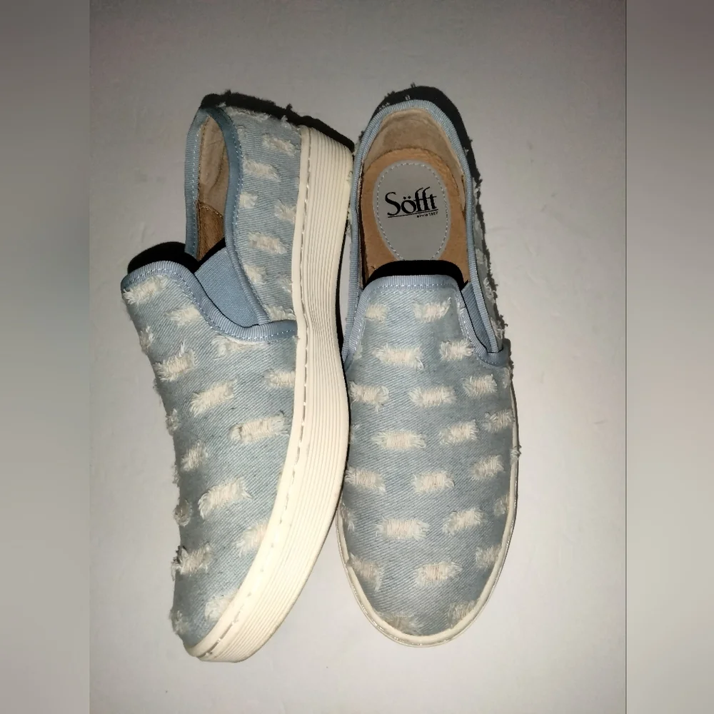 Sofft (Size 8.5) Blue Chambray Denim & Distressed Patches Slip-on Casual Sneaker